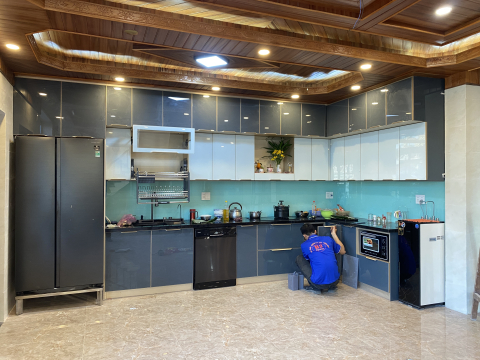 Tủ bếp nhôm cánh kính tại đà nẵng