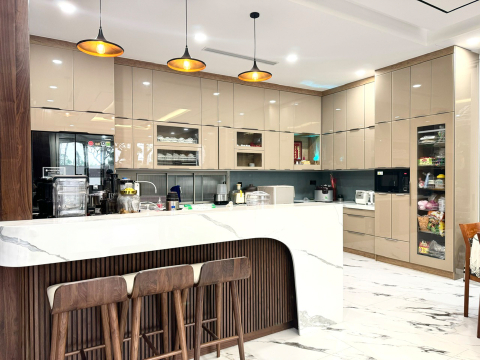 Chị Mai - Cẩm Lệ